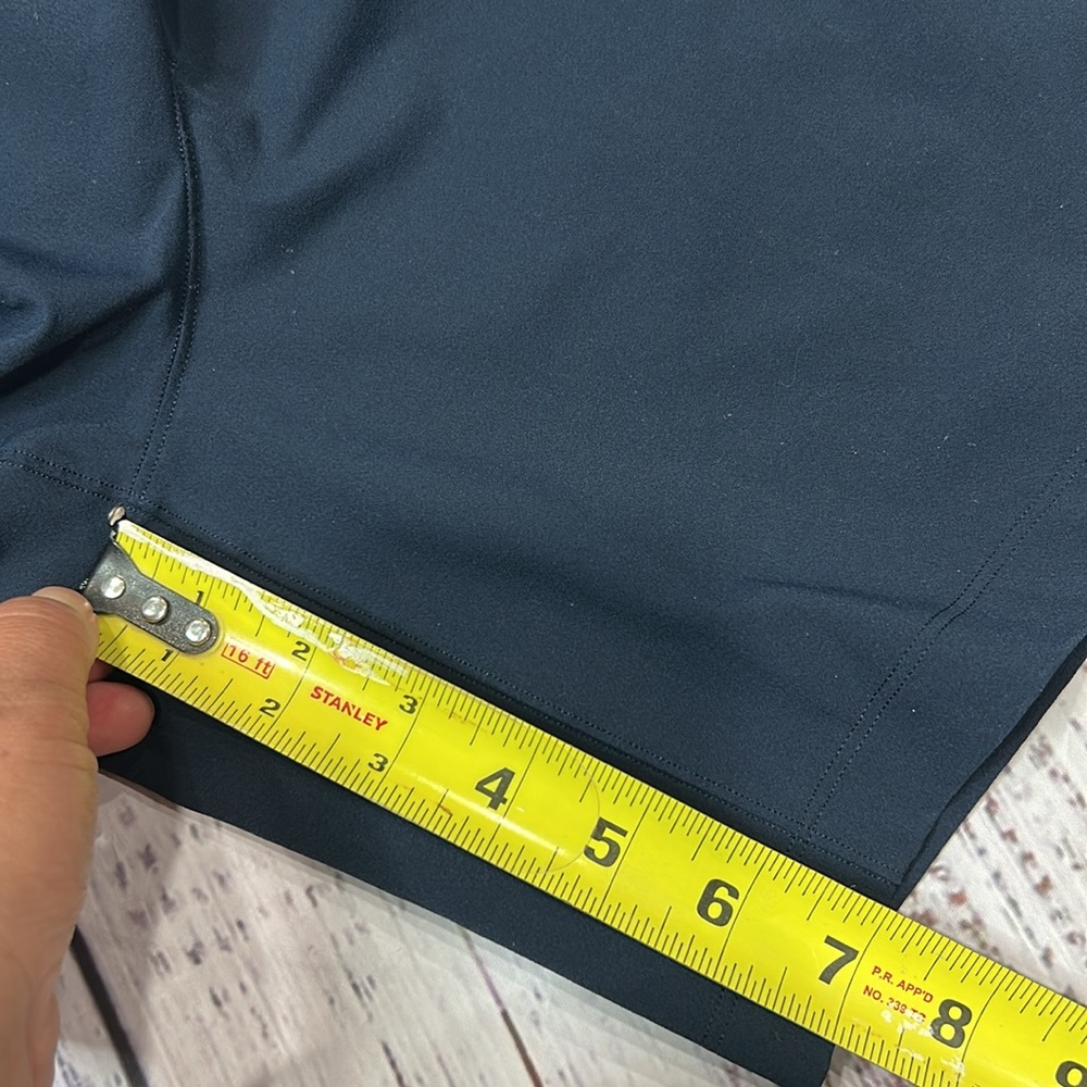 Lululemon Short 7” - Picture 8 of 9